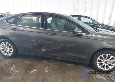 2015 Ford Fusion S из США, поврежденный, VIN 1FA6P0G76F5122839
